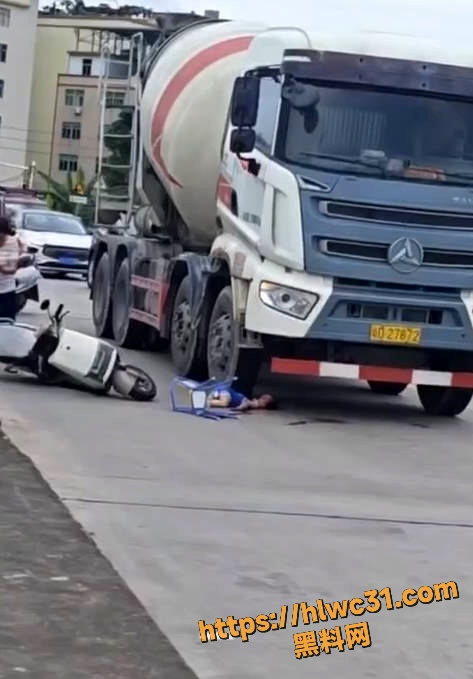 水泥罐车6