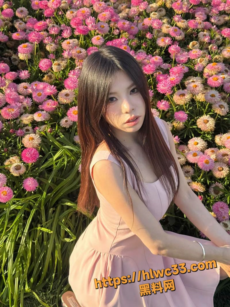 01玉溪师范学院清纯美女李婵怡1 1wm