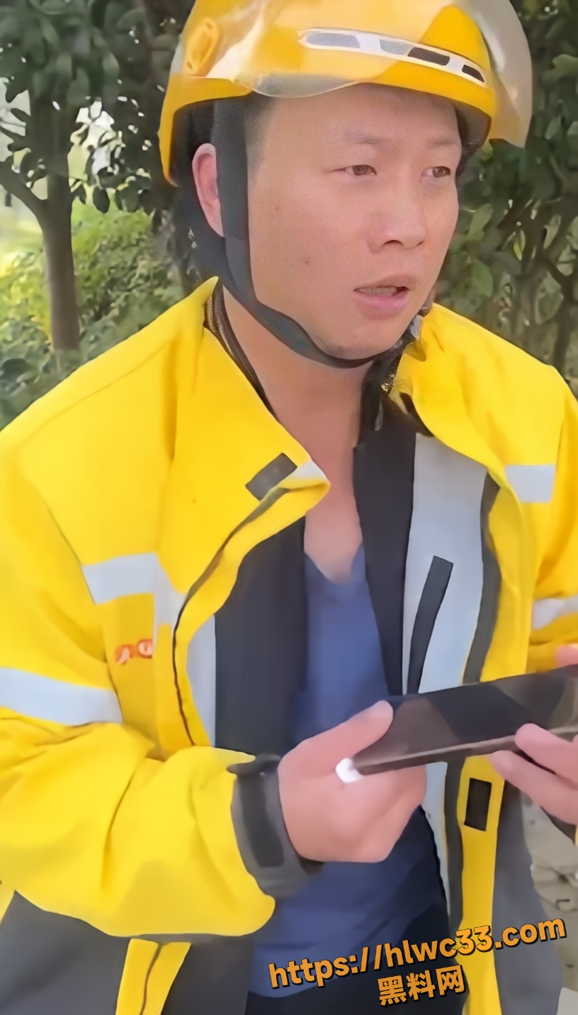 老泉桥外卖小哥跳桥救人视频1
