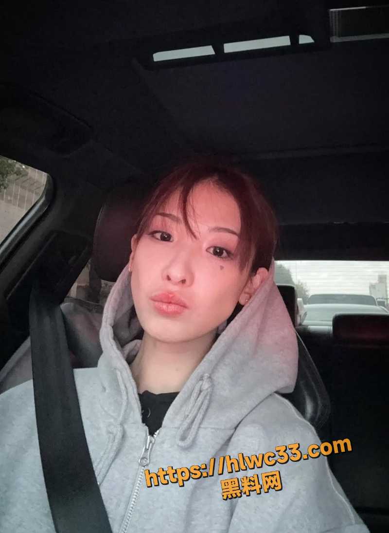 纹身博主2lu9 露脸裸照5