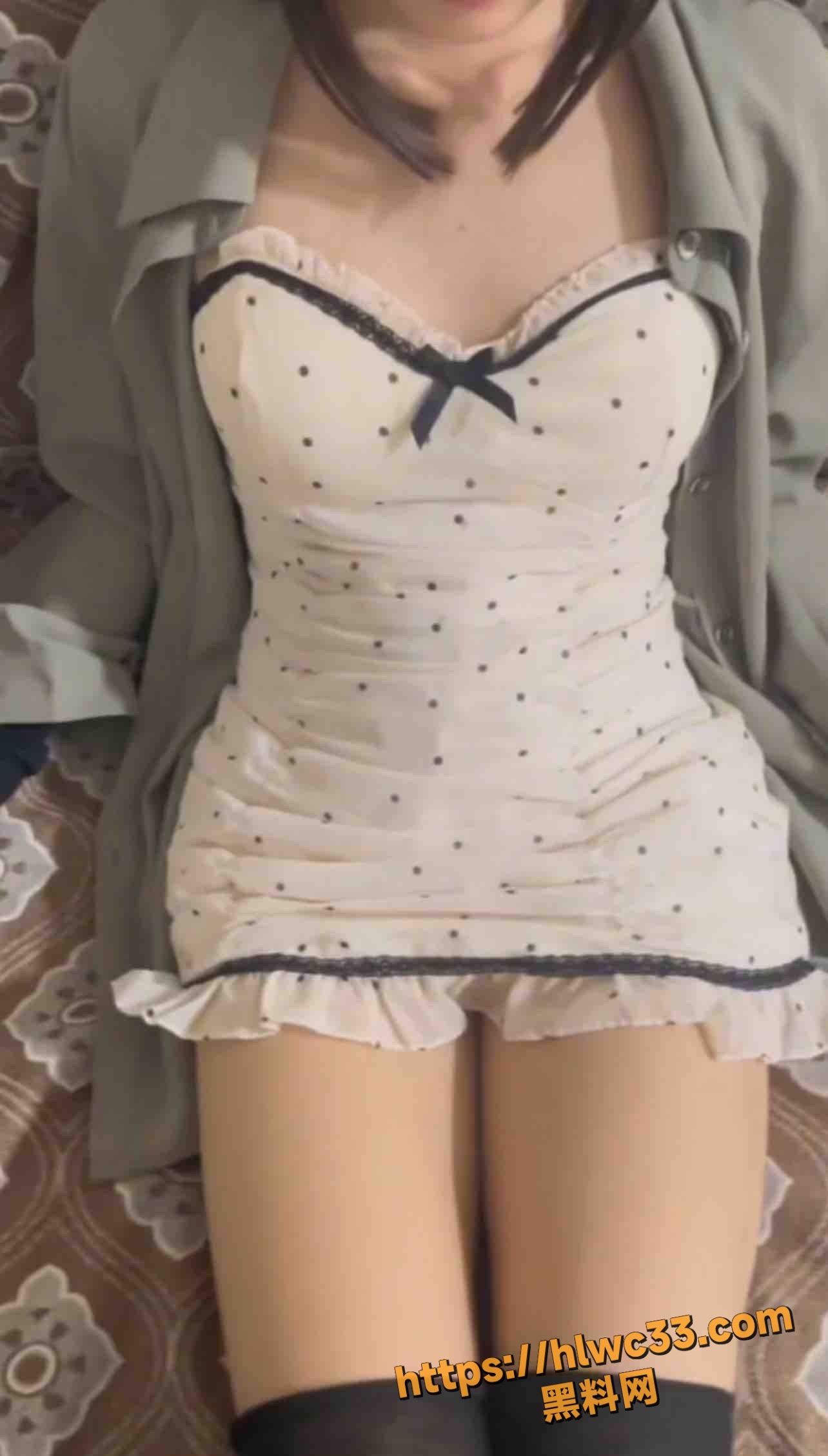 哥哥后入翘臀白虎妹妹