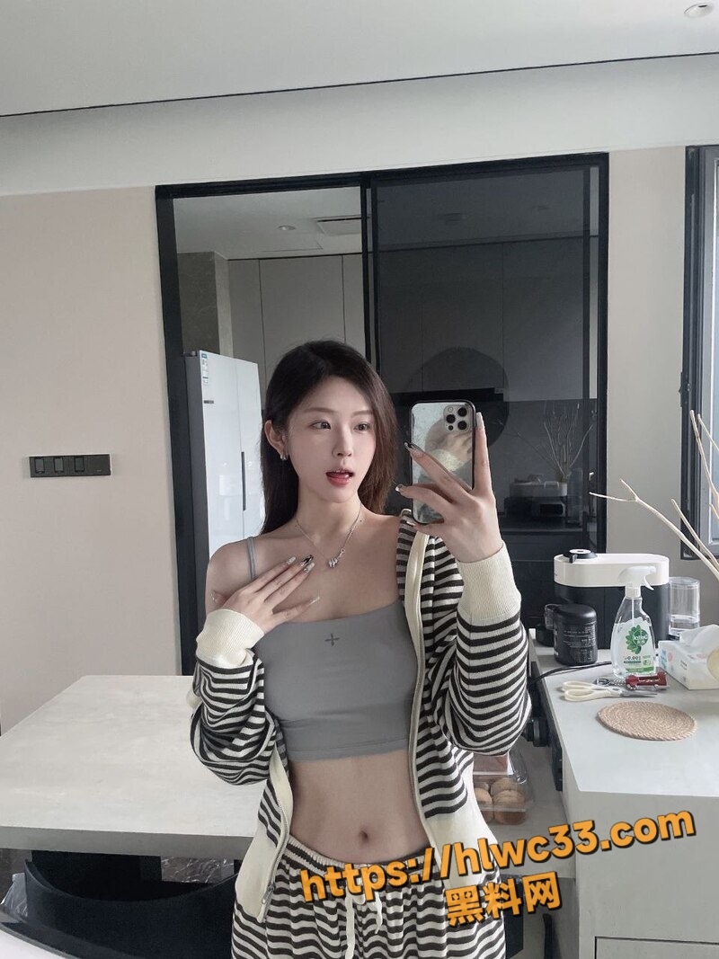 刺青大美女酒店做爱视频3
