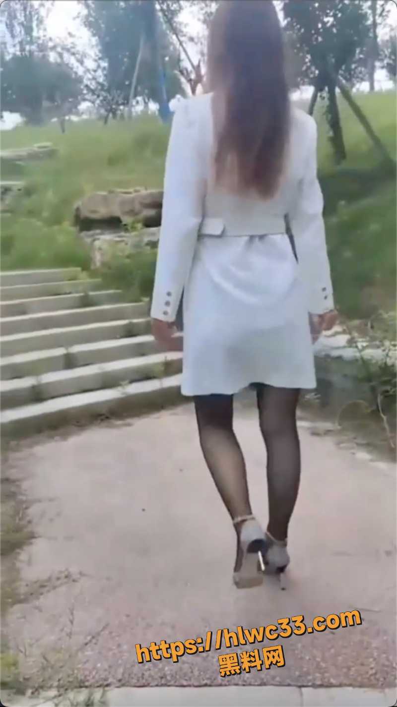 嫂子公园台阶高潮视频1