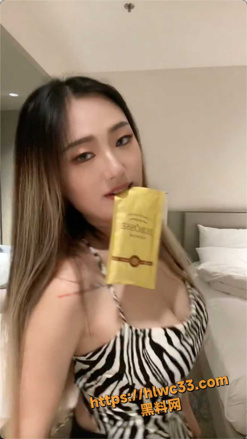 银行柜员下海直播被录屏曝光4