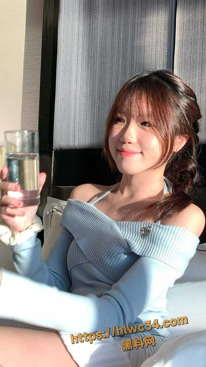 20岁美女女上位骑乘视频