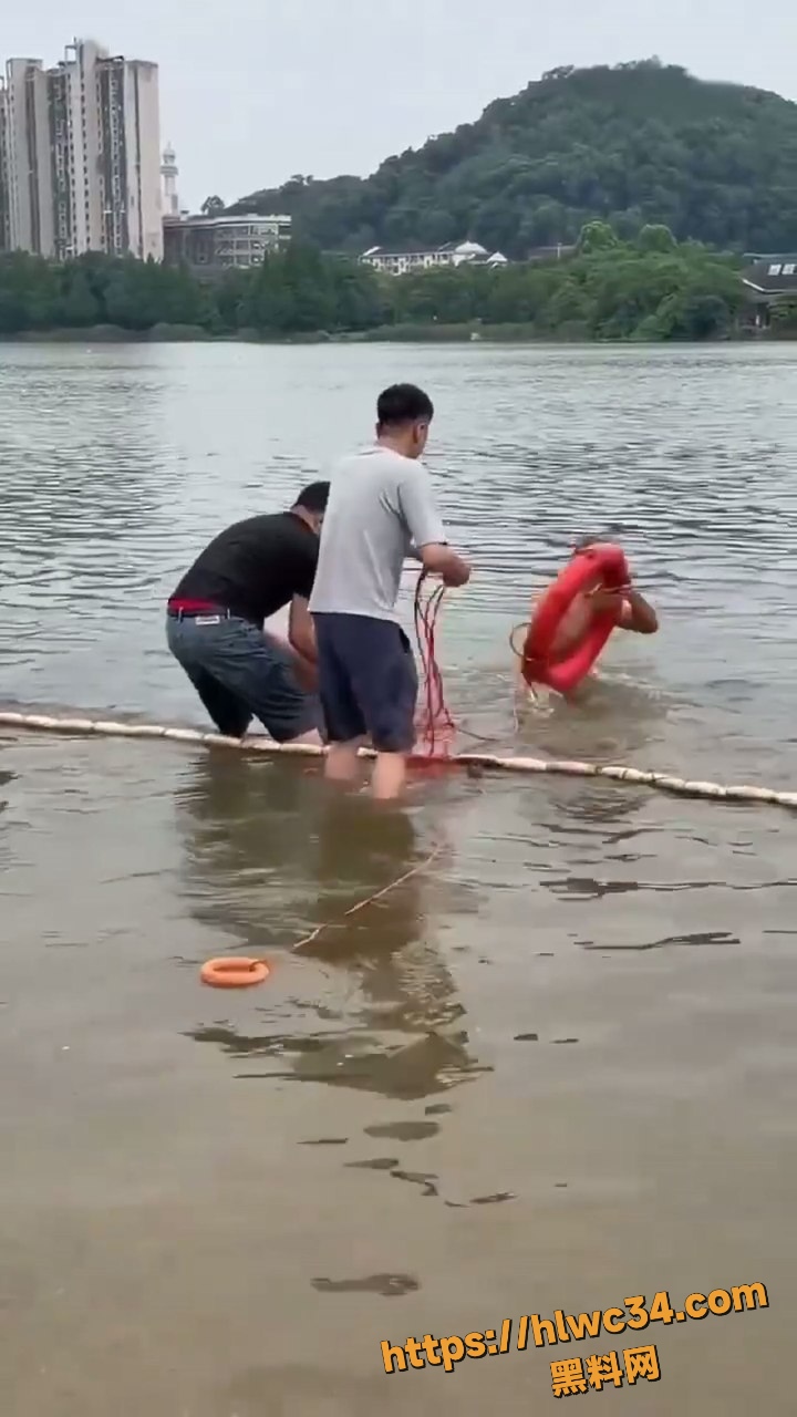 湖南长沙咸嘉湖救援事件1