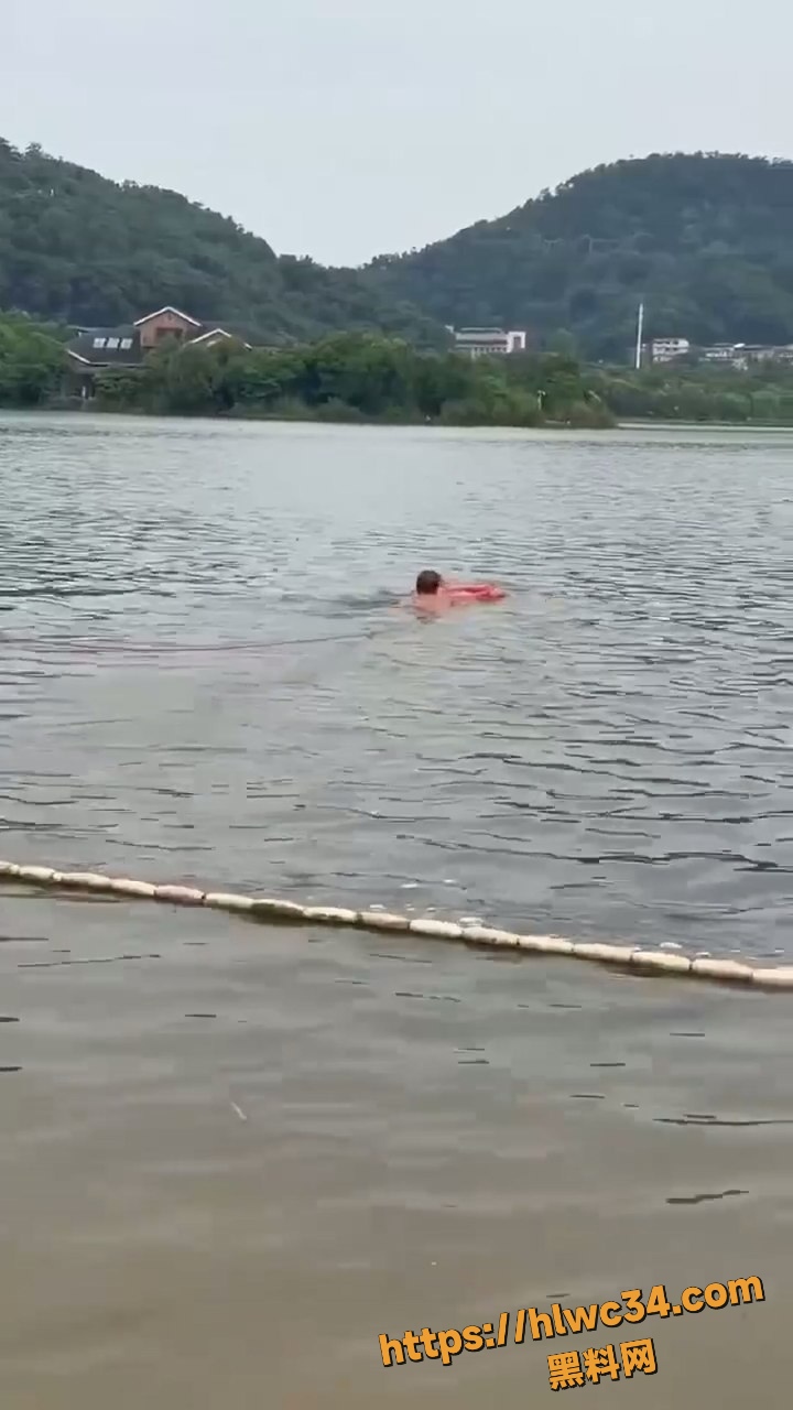 龙舟队教练4
