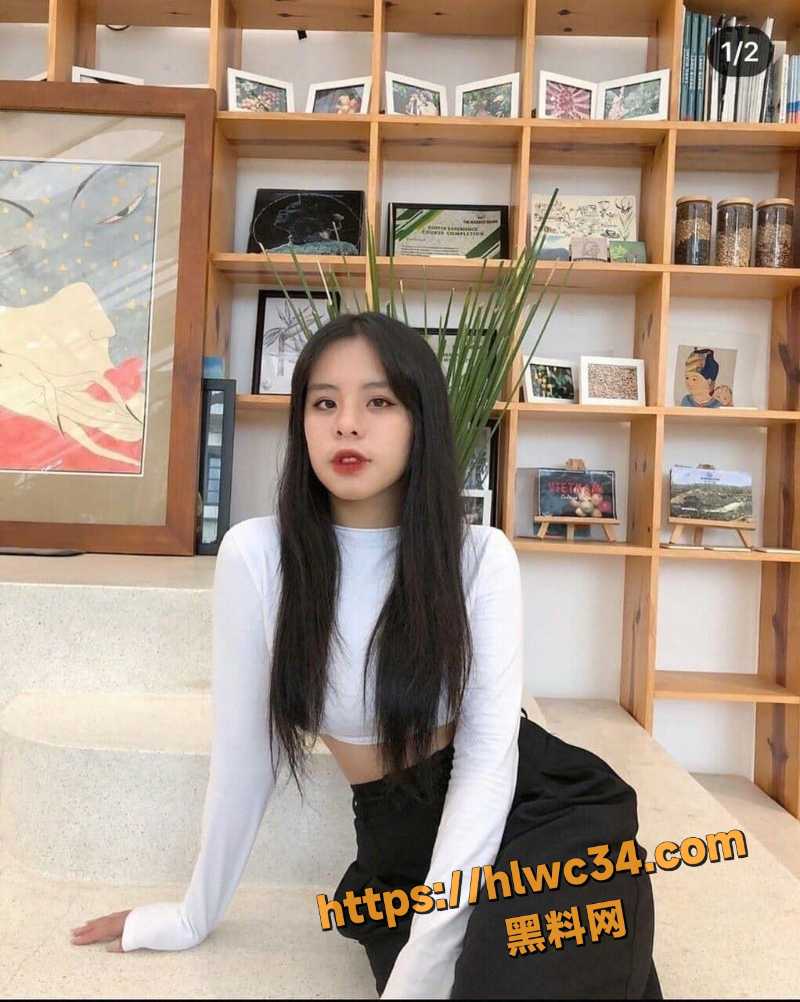 越南妹下海提供有偿服务4