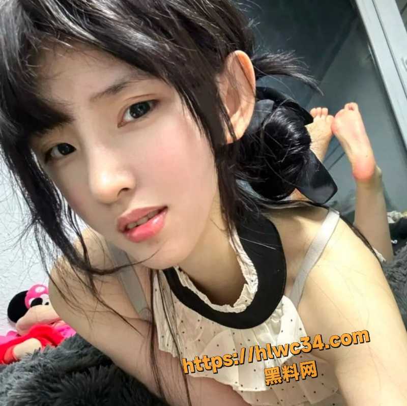 高颜值女大网红自慰视频2