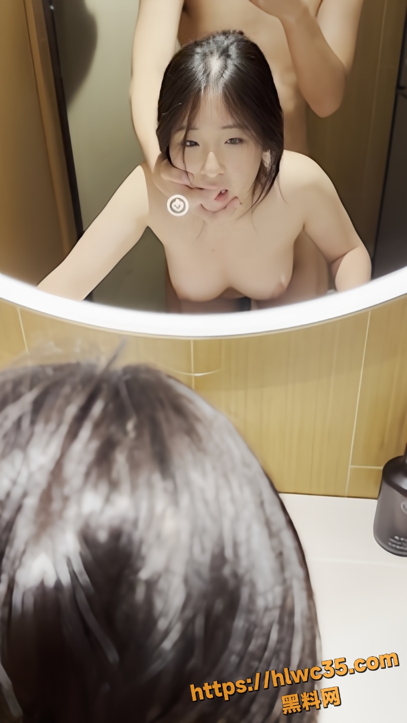 美乳翘臀8