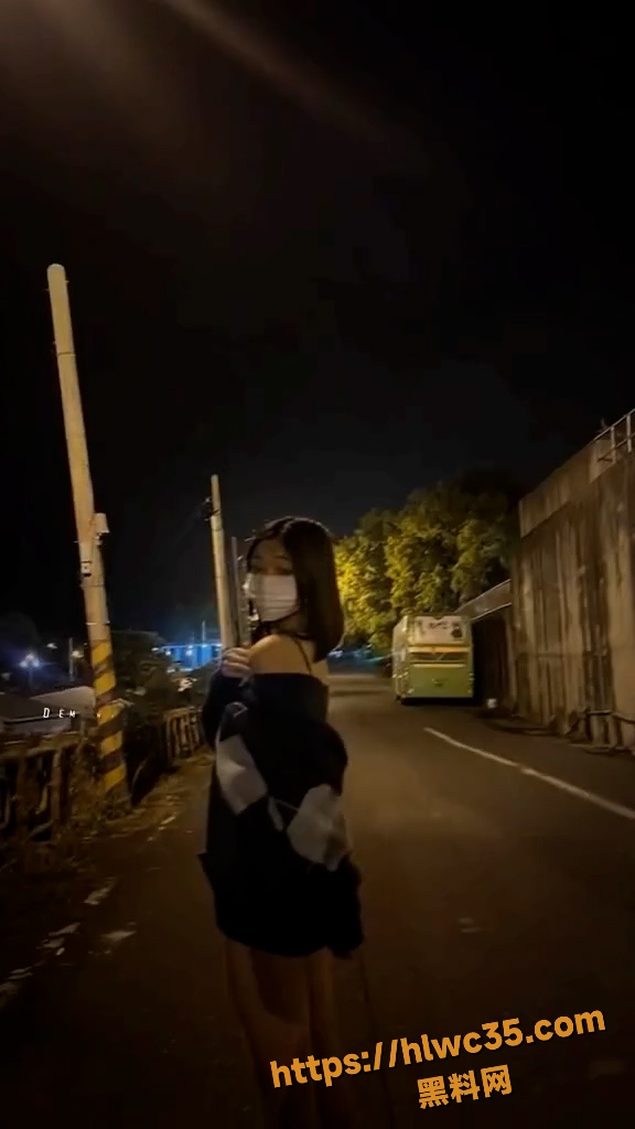 反差嫩妹自慰视频3