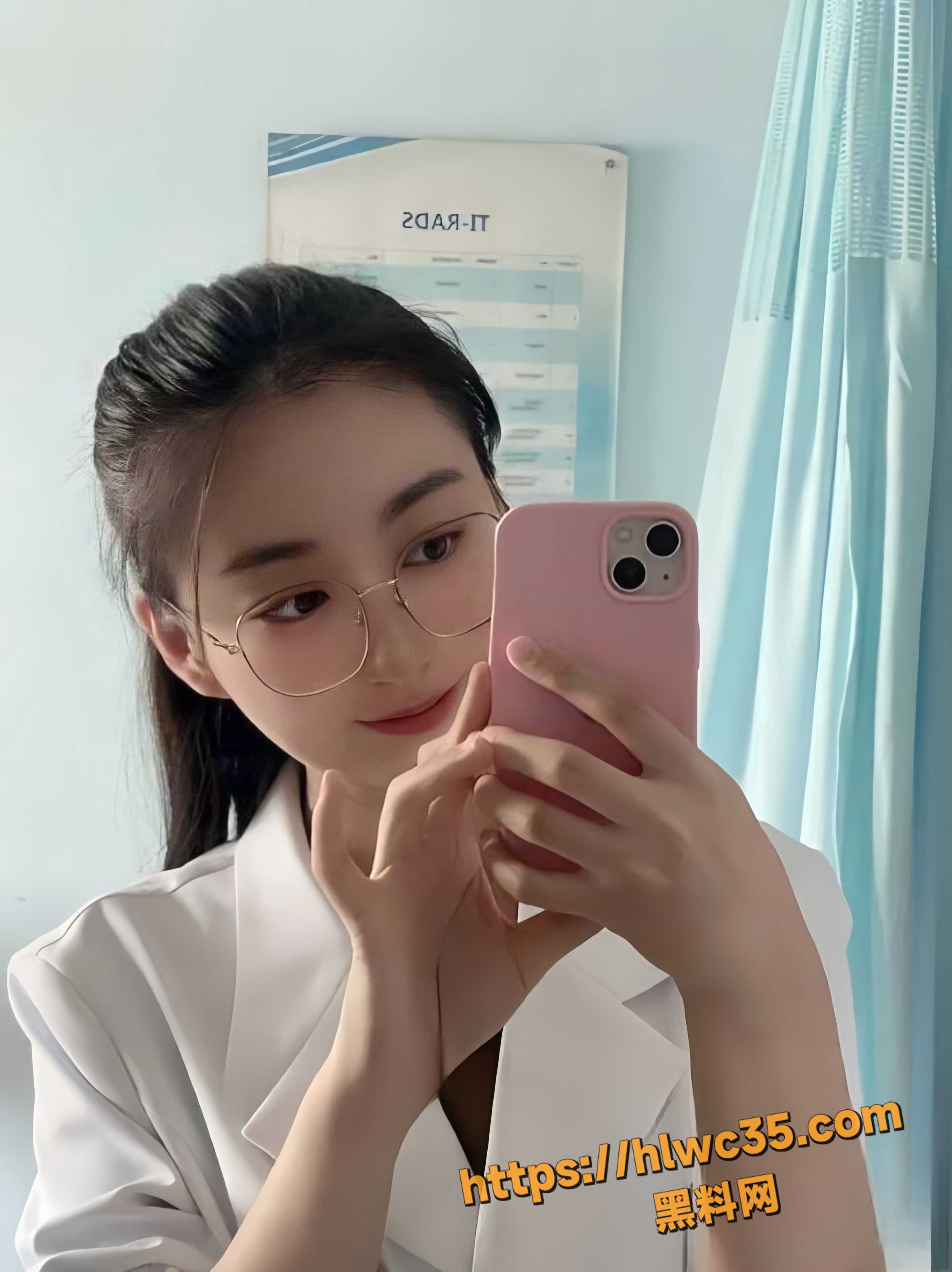 医院领导与女下属越界交易3