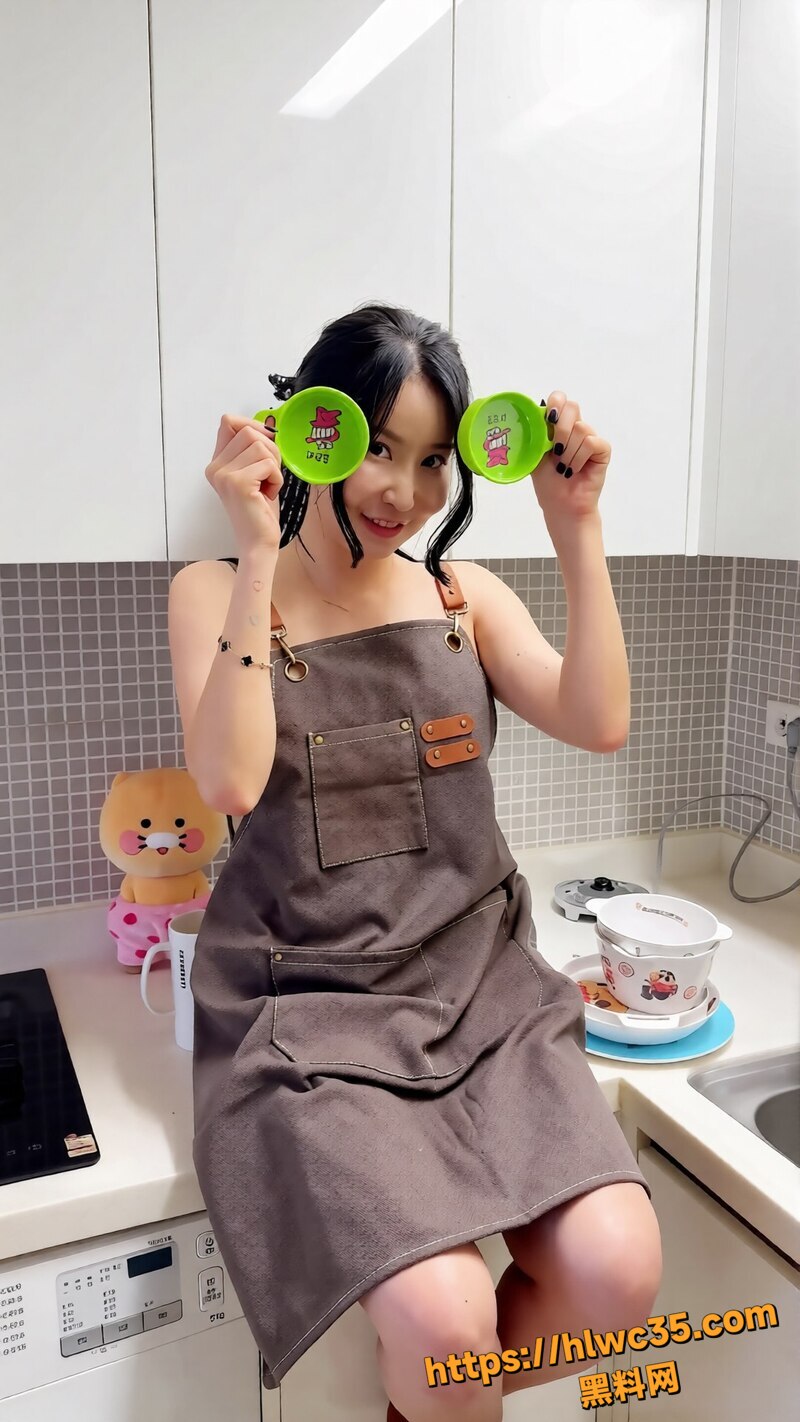 反差美女高能私密实拍1