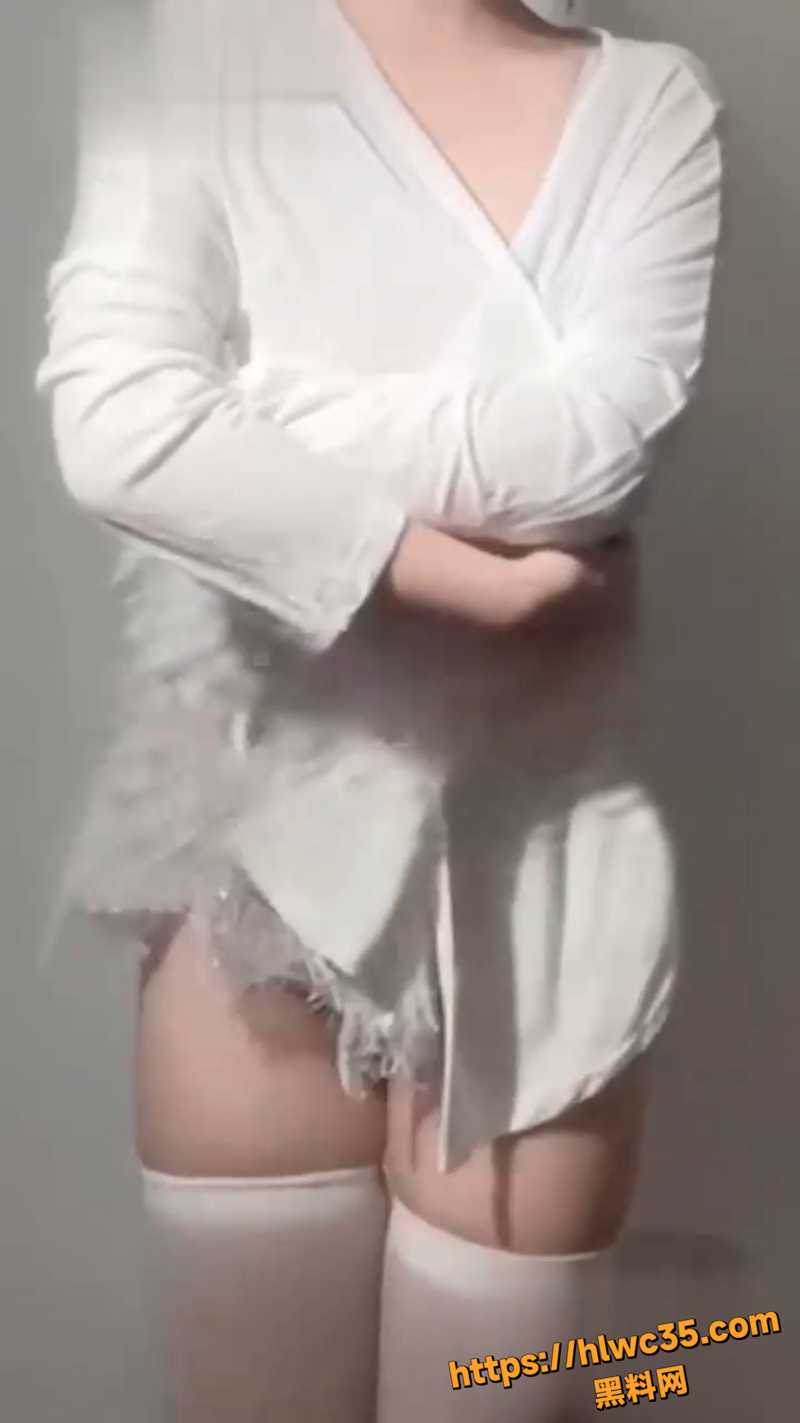 红奶茶因子抖胸诱惑6