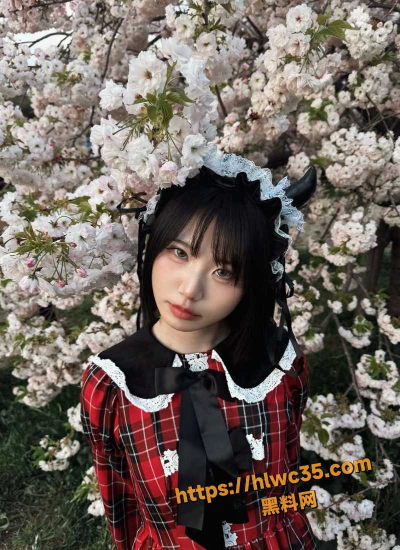 日系学生妹Yiz性爱视频4