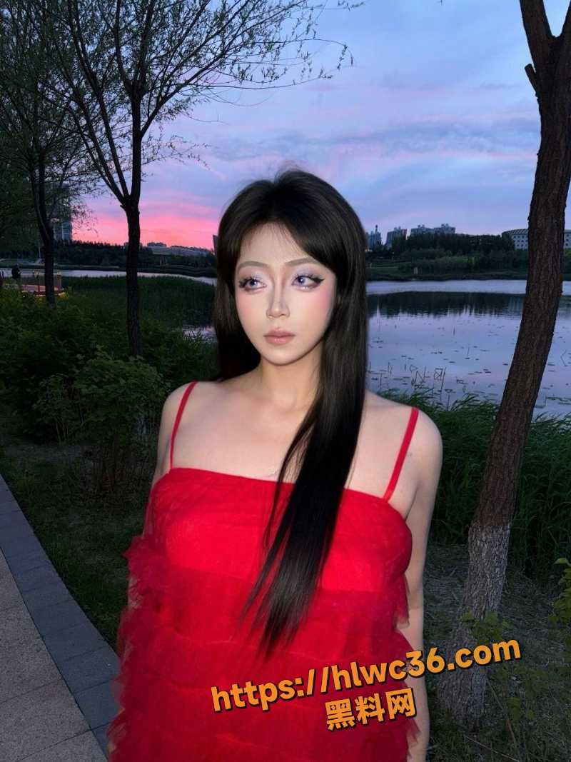 抖音网红小噜口交视频3