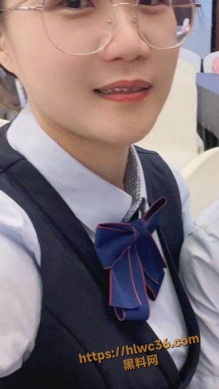 女职员