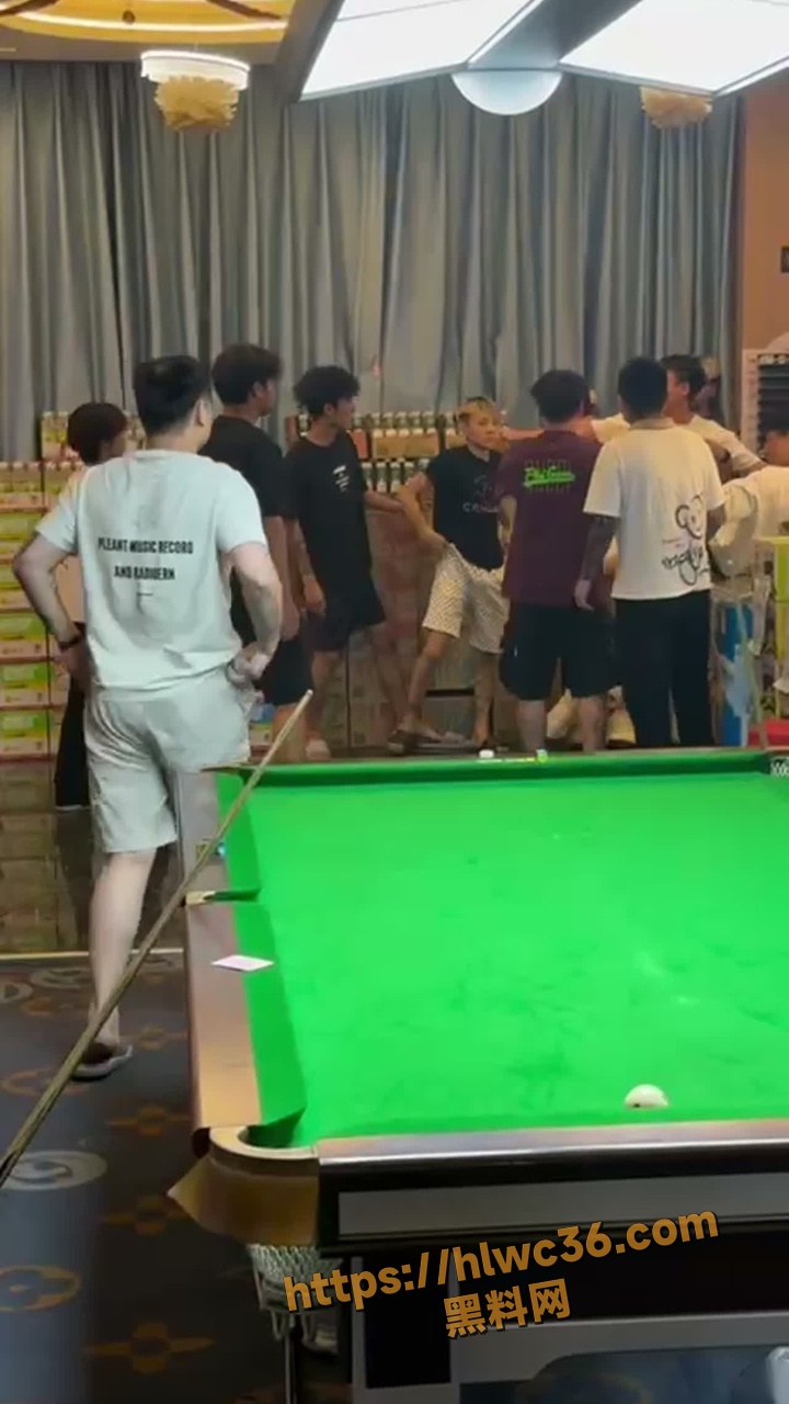 精神小伙