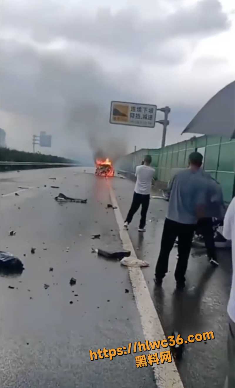 小米SU7解体爆燃事件2