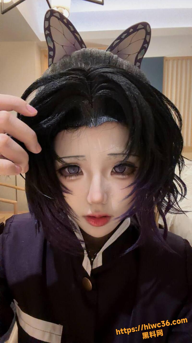 郑州著名coser调教私拍2