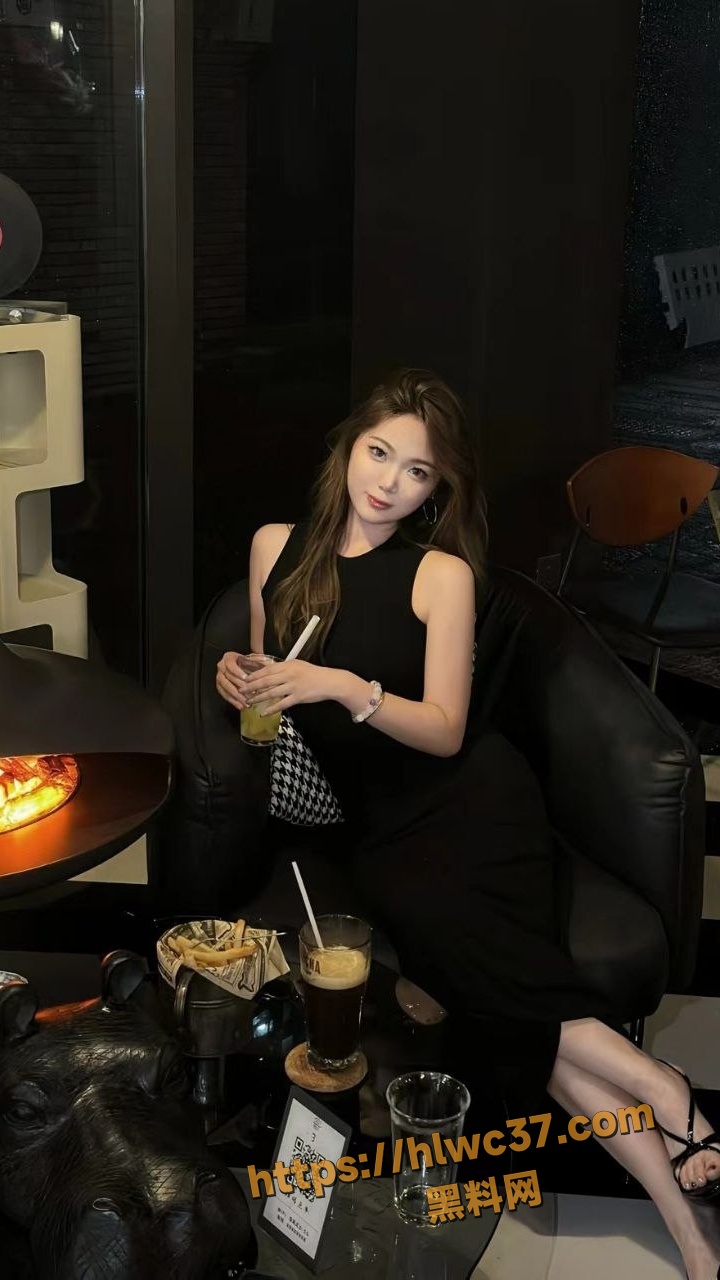 反差女卢婷婷