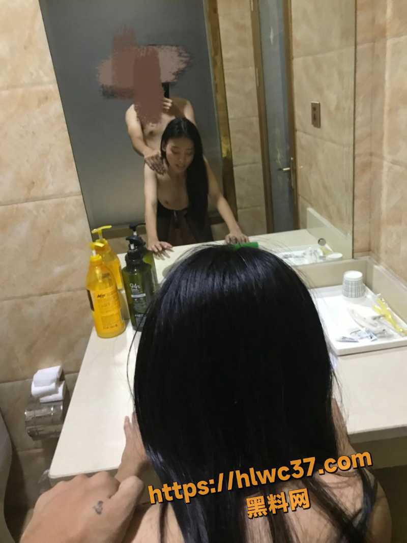 温丽妮19