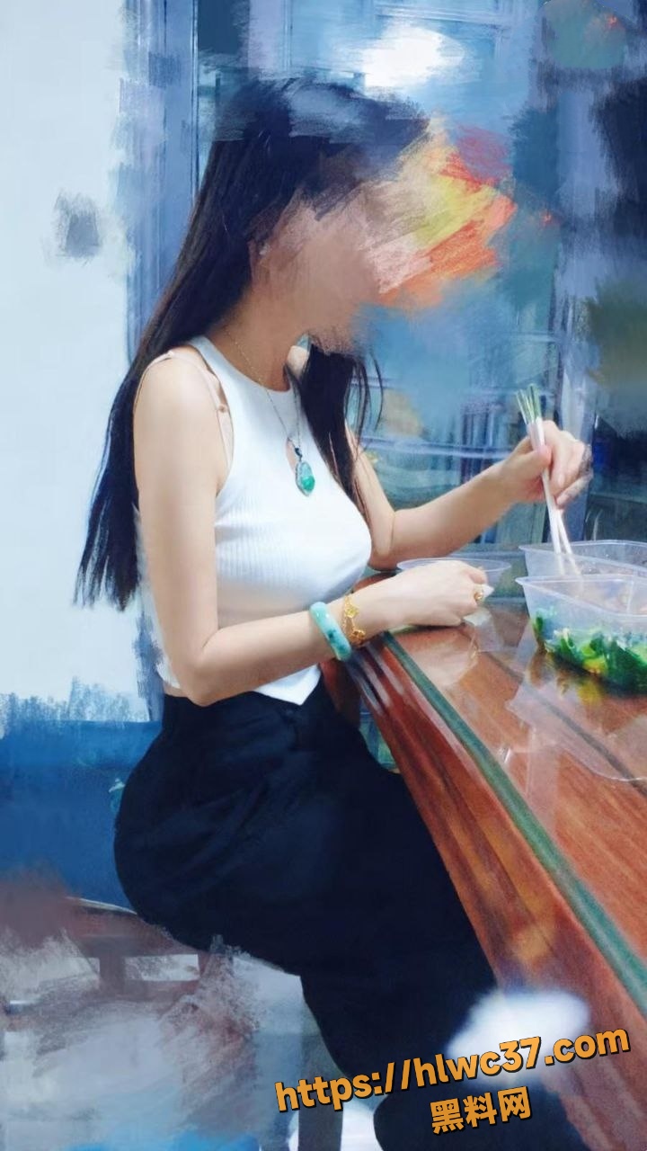 美乳翘臀16