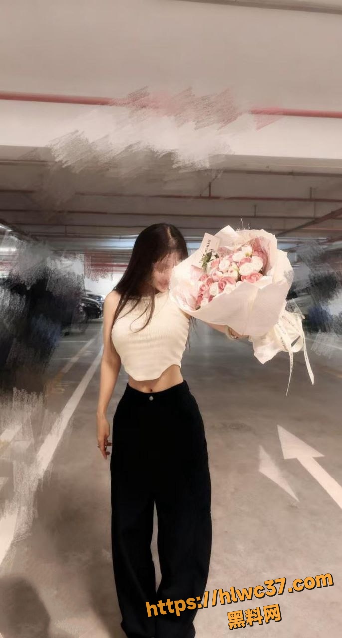 美乳翘臀17