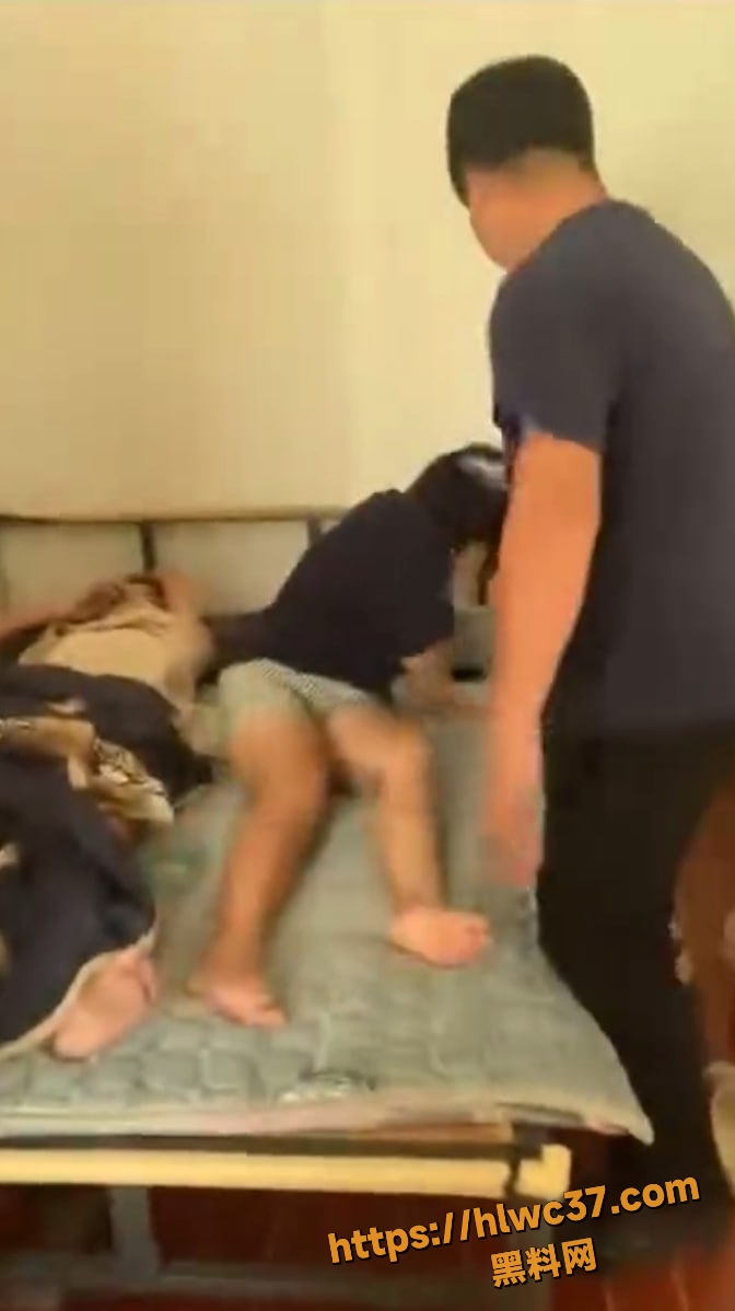 窝囊龟男抓奸现场视频流出