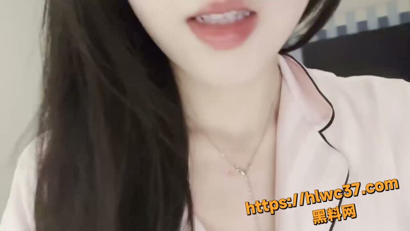 ASMR声控博主觉觉不困模仿口交1