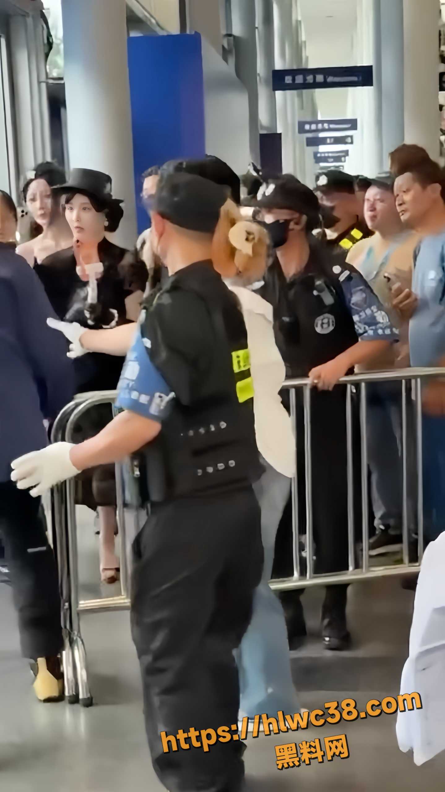 程儿车展现场突遭刀砍7