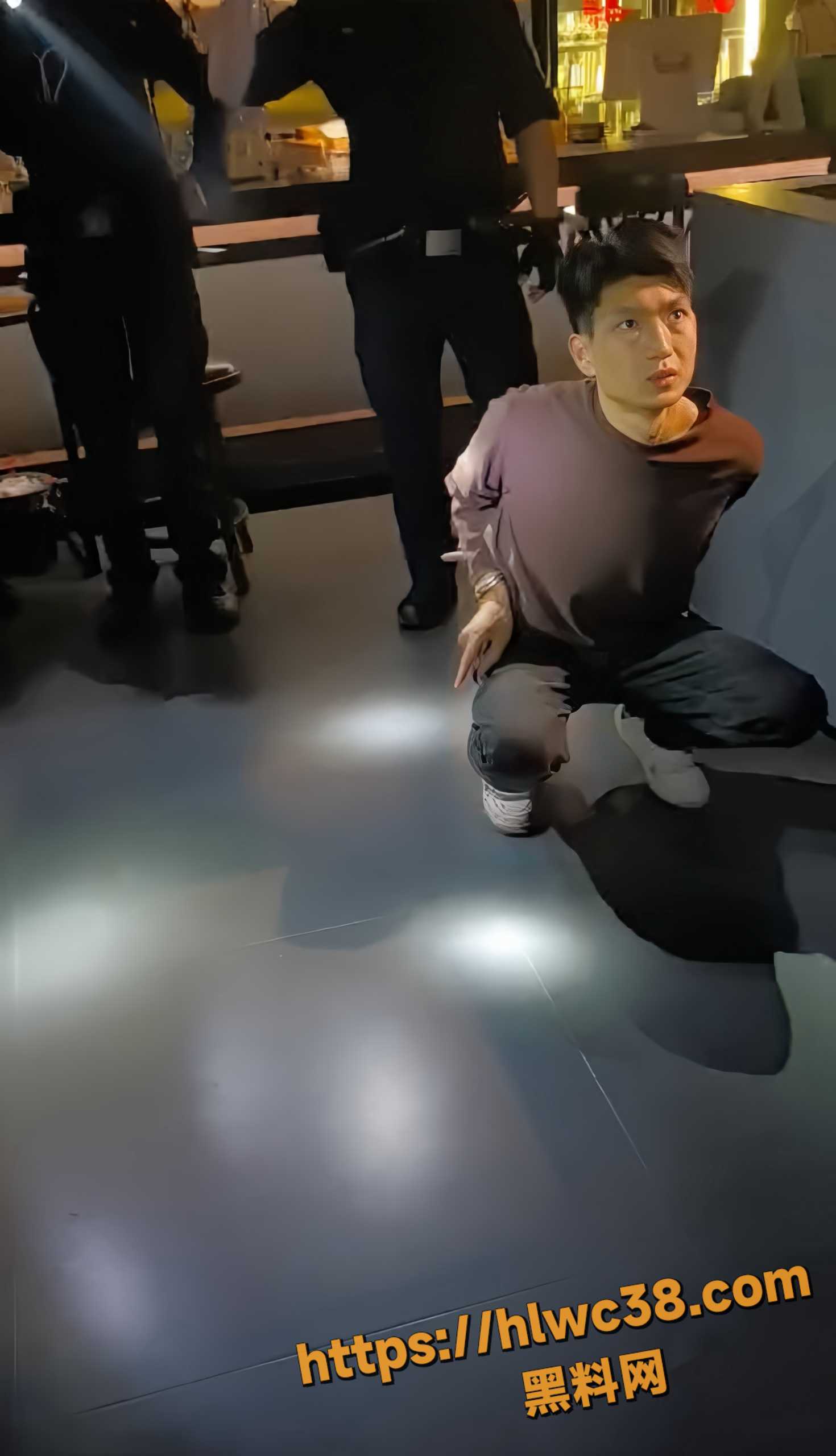 精神小伙打架现场视频4