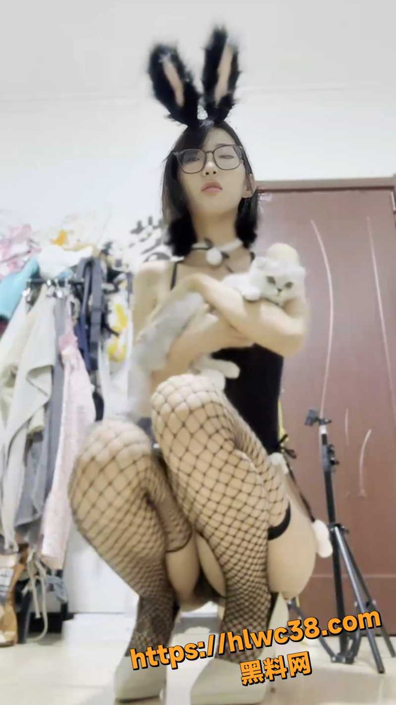 网红行简兔女郎自慰视频3