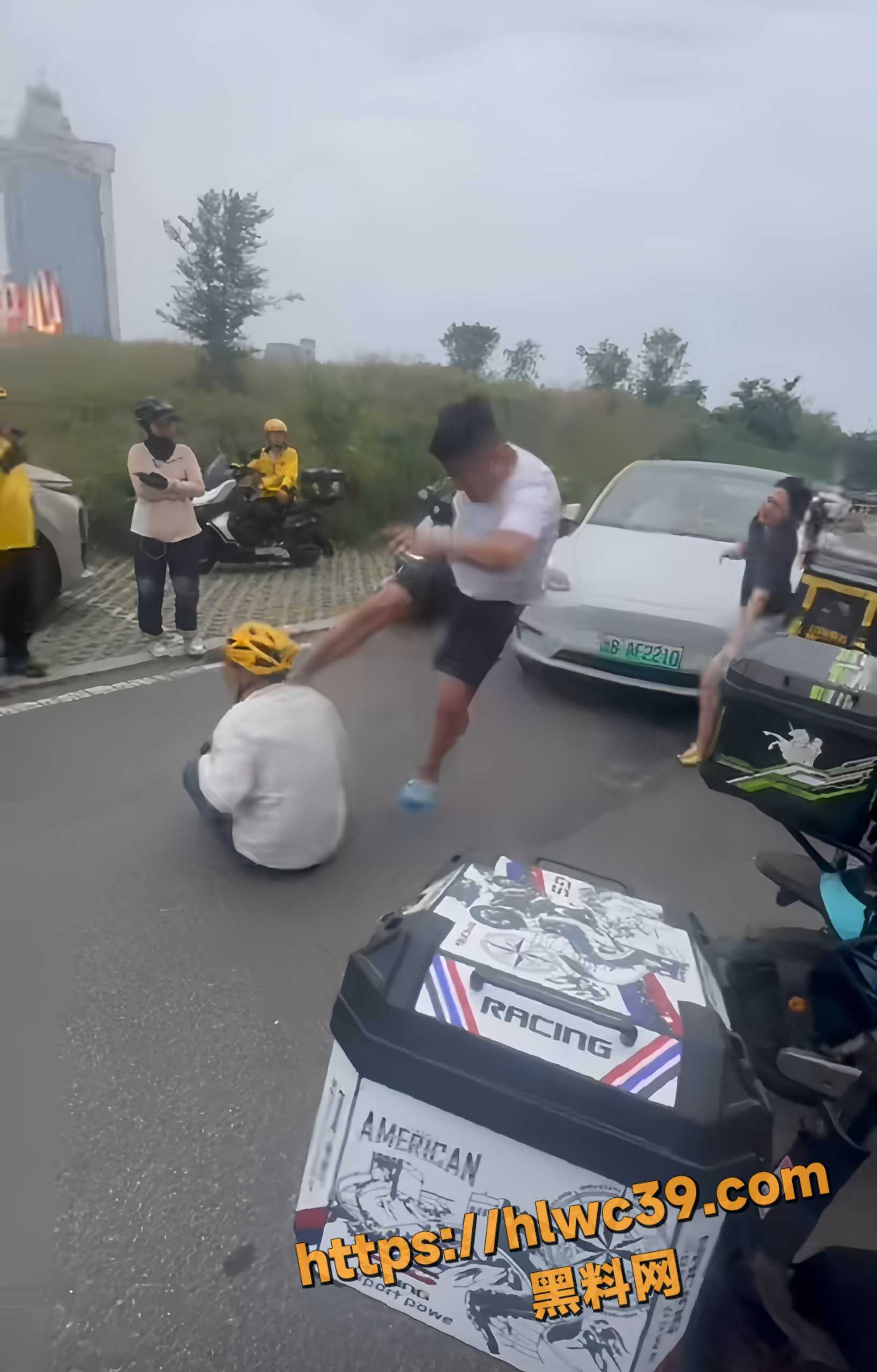 打架冲突现场视频5