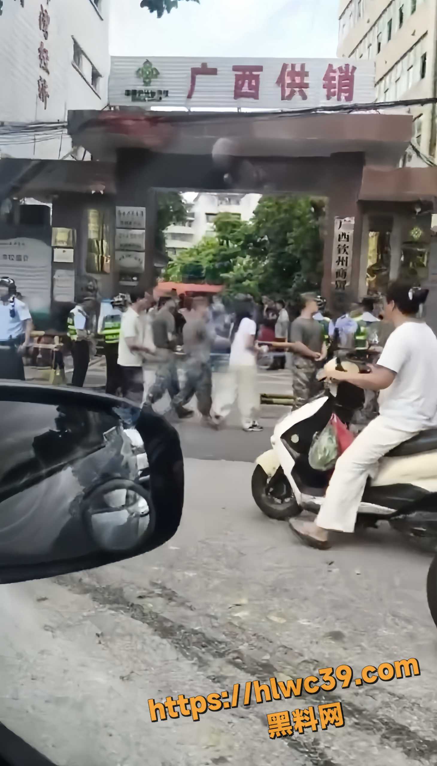 7岁学生坠桥身亡1