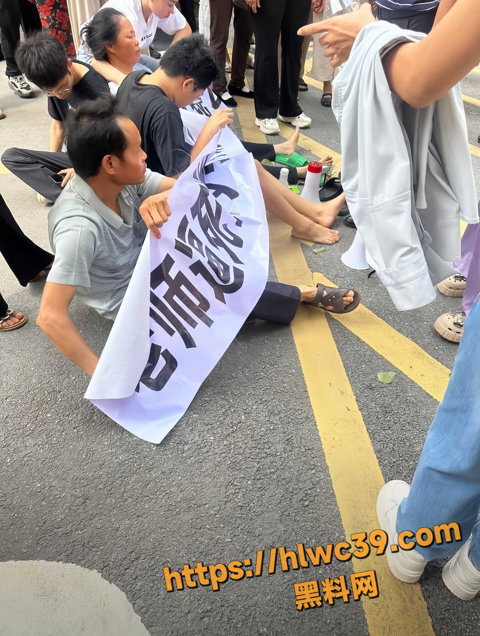 广西钦州商贸学校5