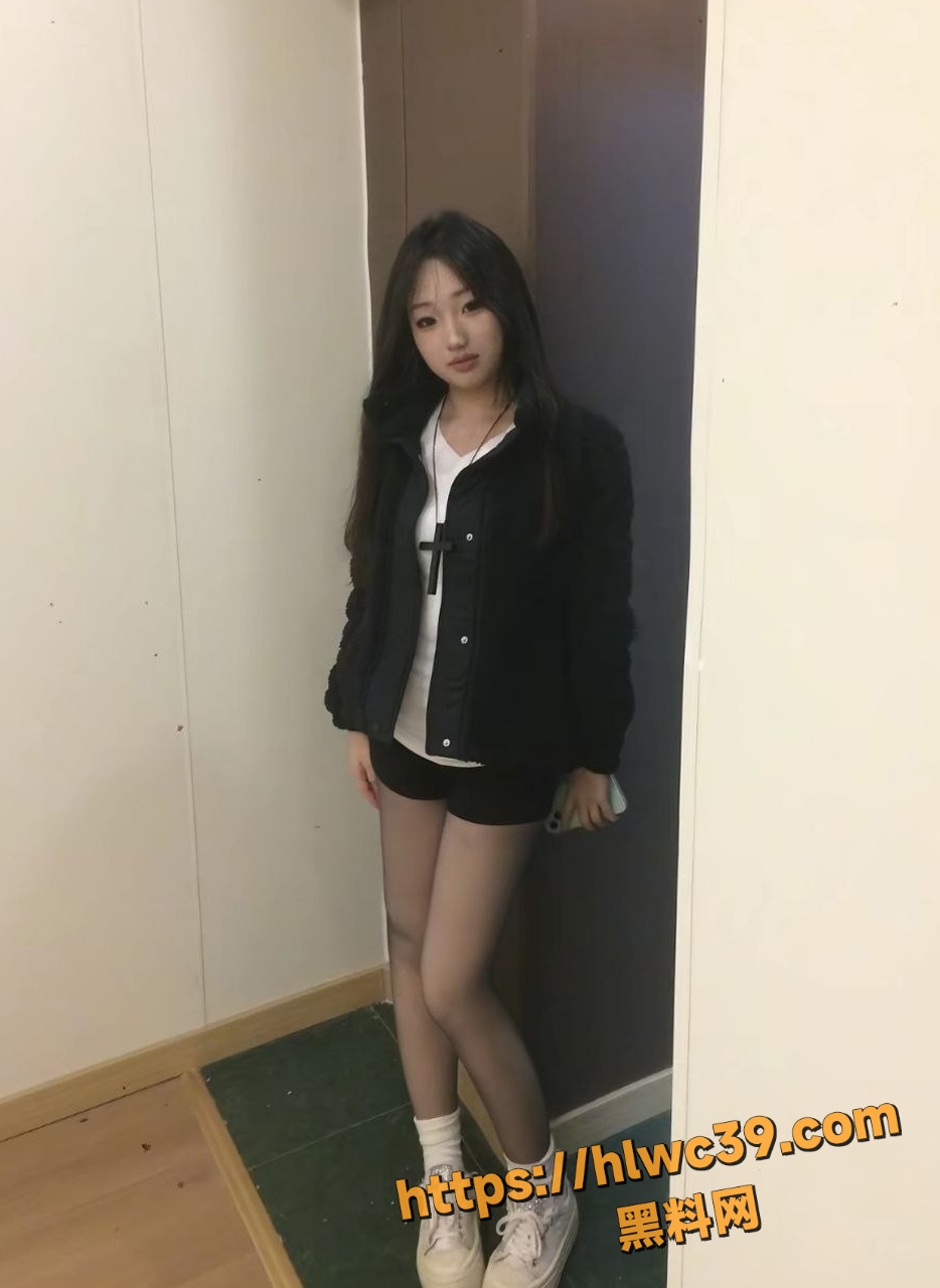 刘卉雯真实做爱画面3