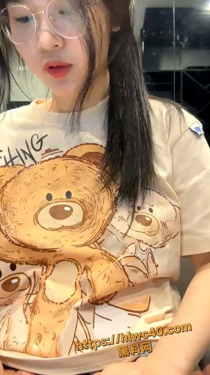 黄佳宁扣逼视频
