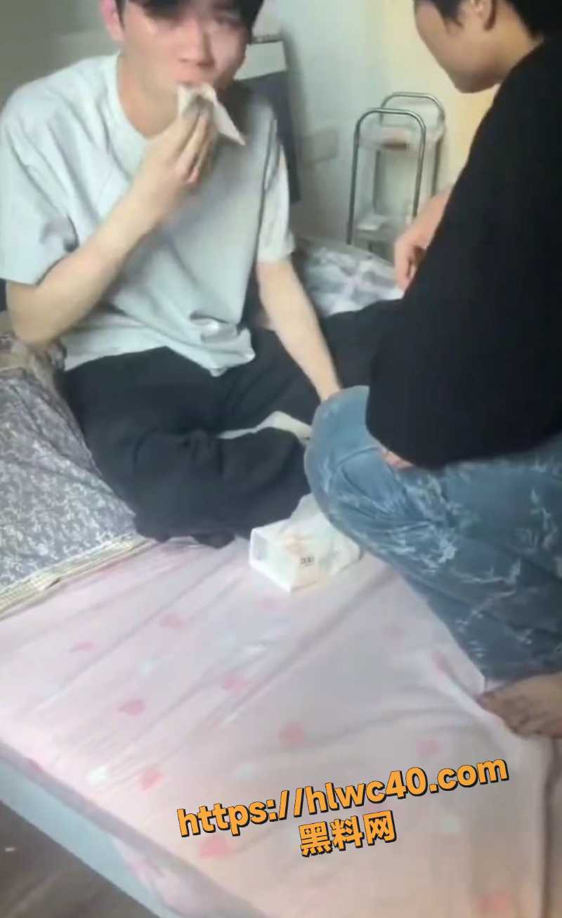 精神小伙偷情视频4