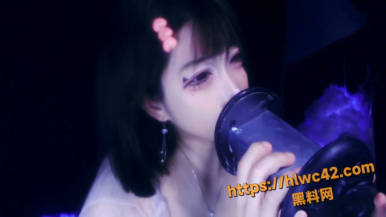 幺幺阿狸声控舔耳福利视频1