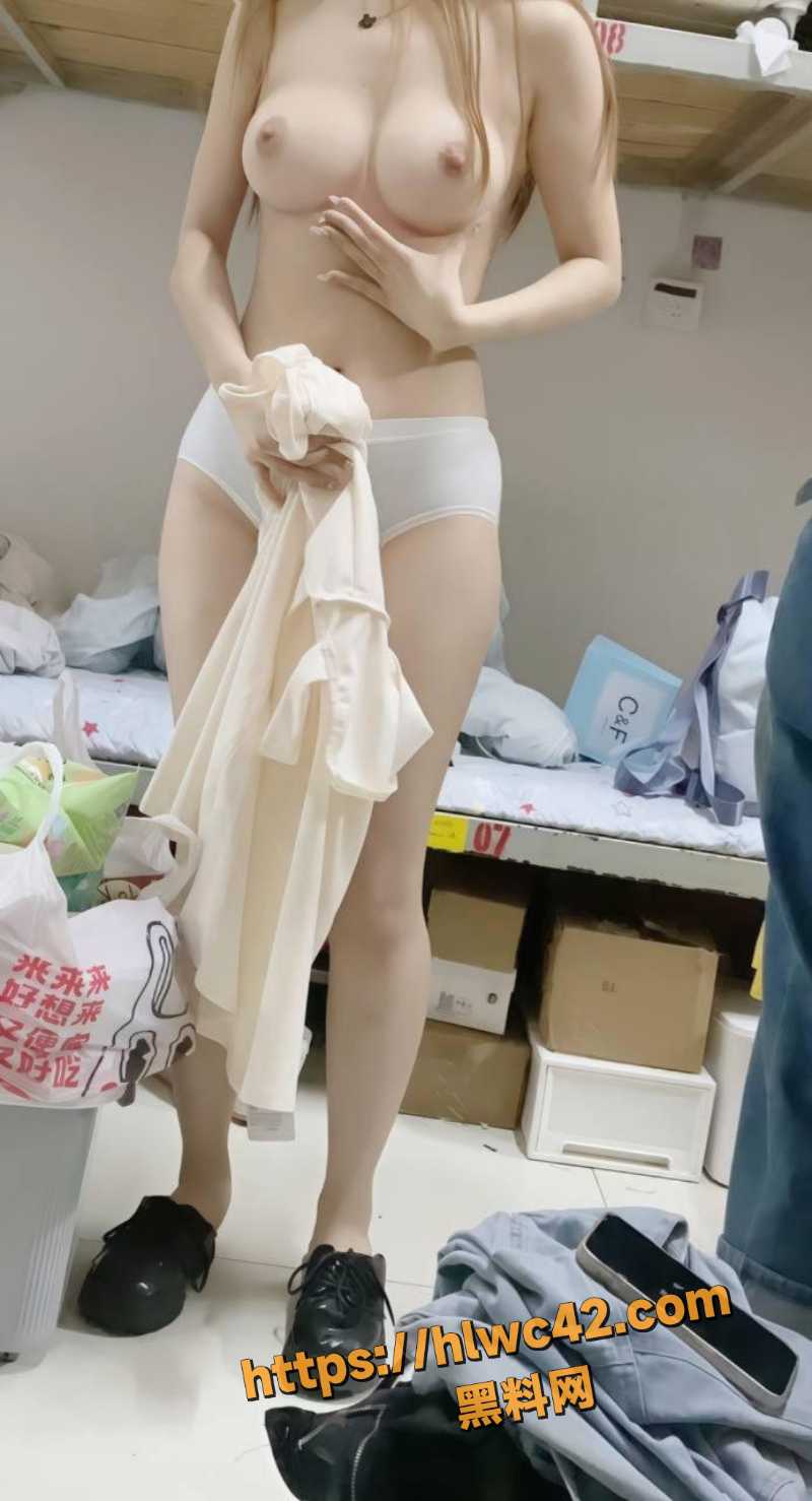 偷拍宿舍日常视频流出4
