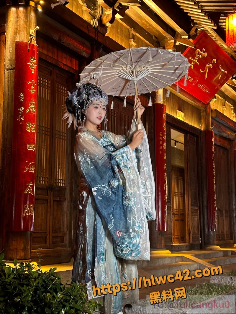 01山东青岛美少妇徐雯瑤1 1wm