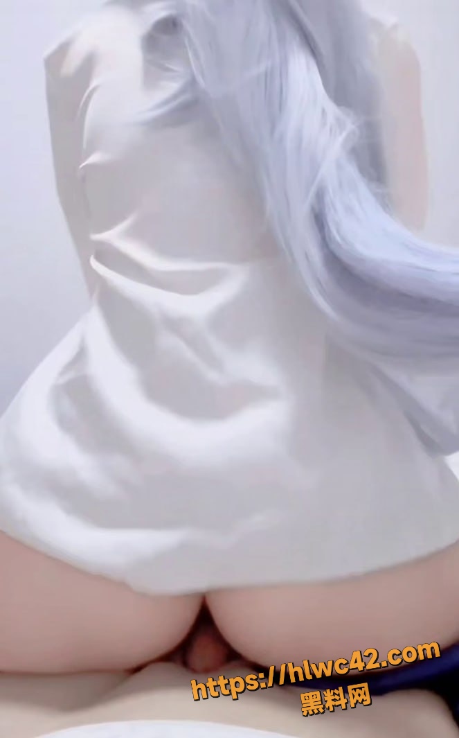 素人女友cos调教视频3