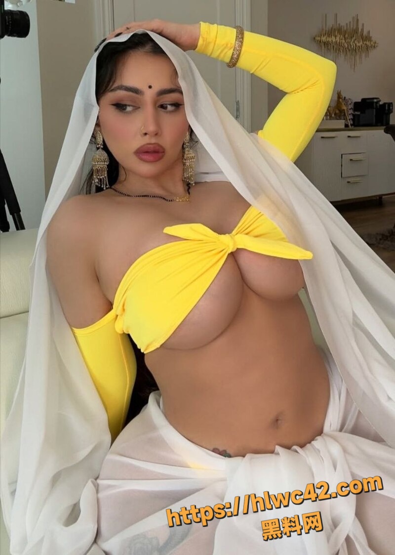MsSethi巨乳肥臀私拍4