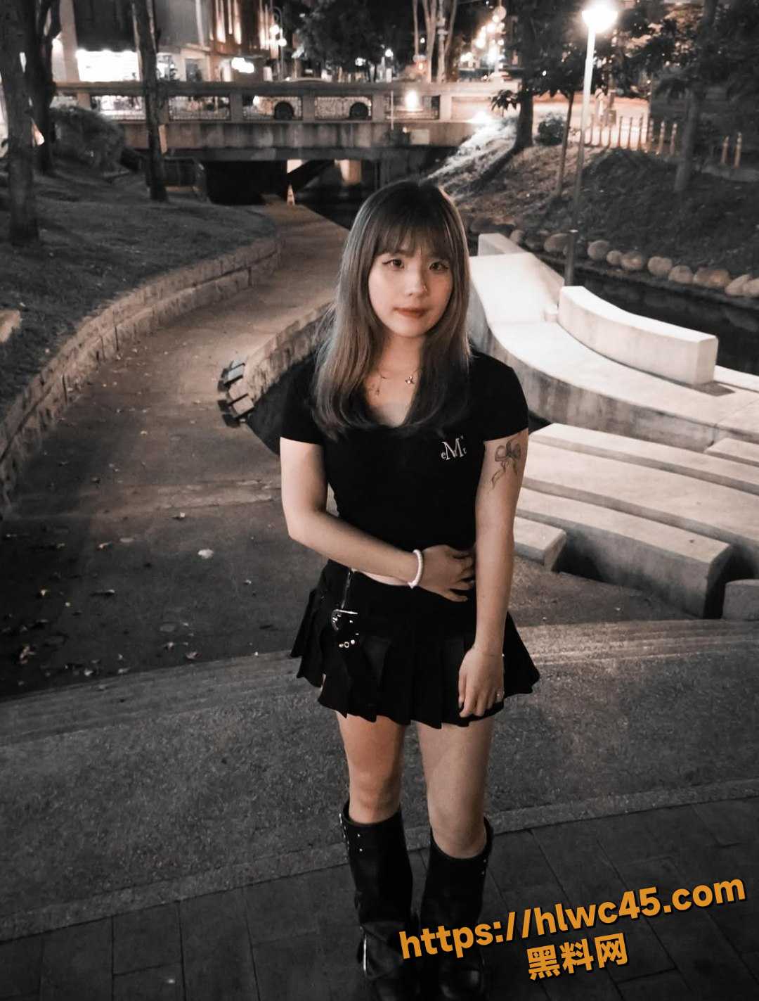 INS反差婊福利资源2