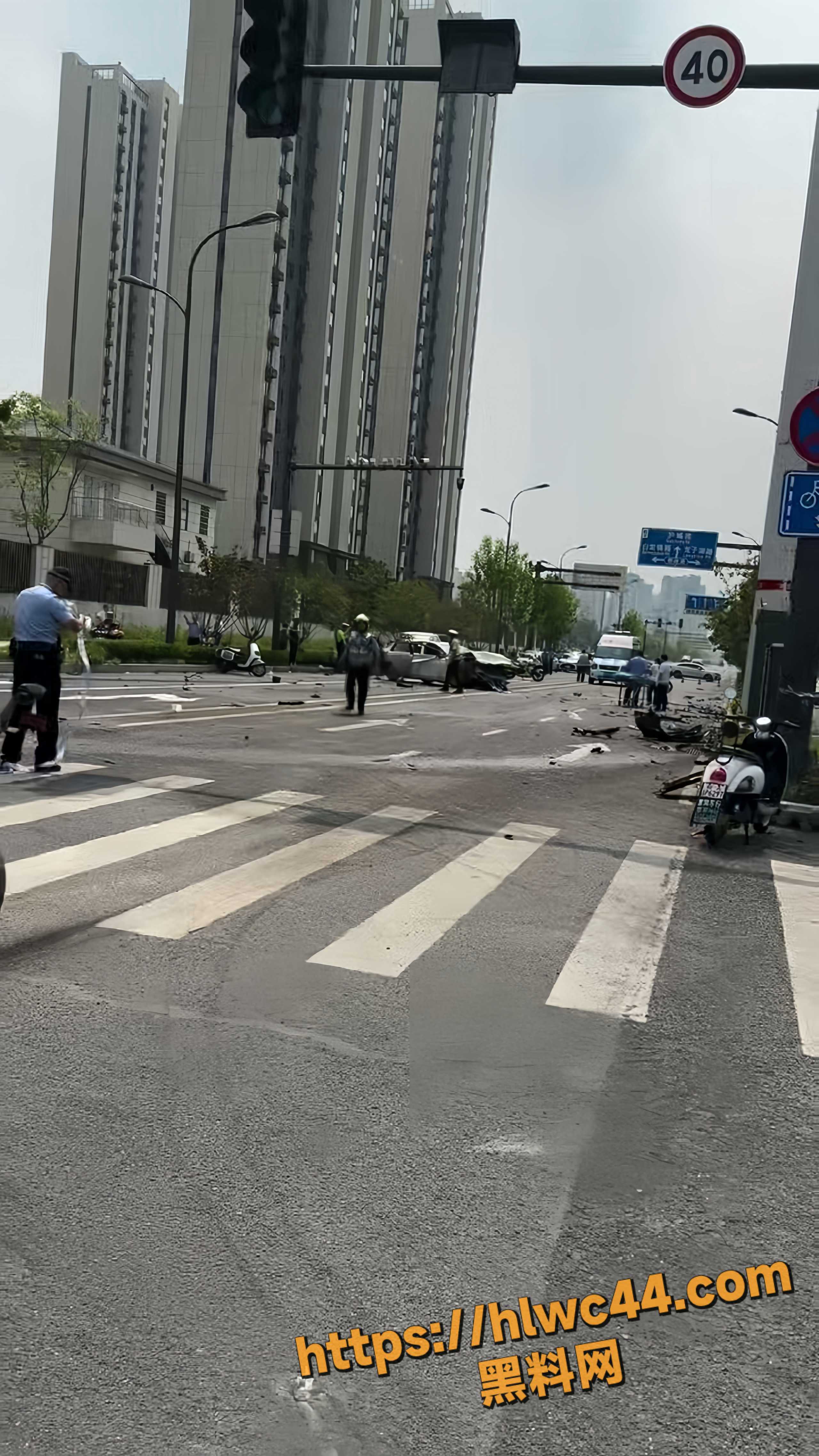电动车失控撞死老大爷5