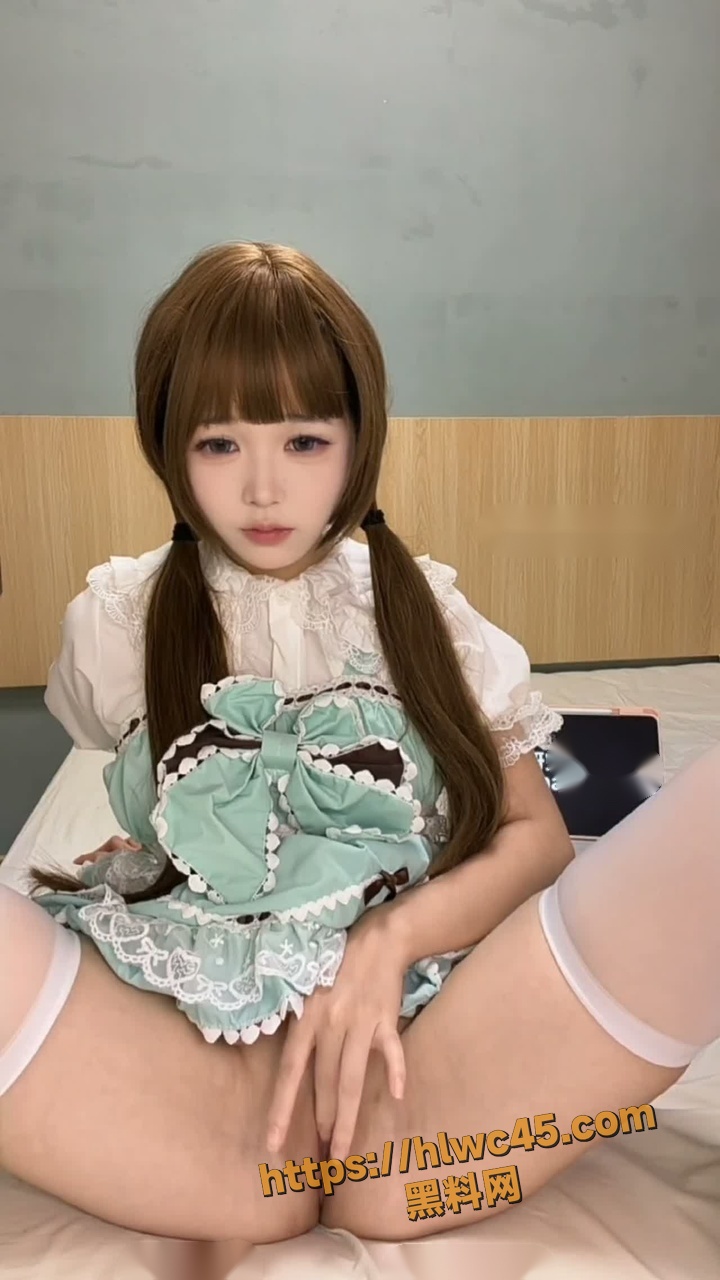 无毛馒头逼