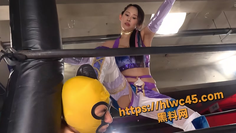 02巨乳J杯职业摔角女王天雷KOU1 2wm