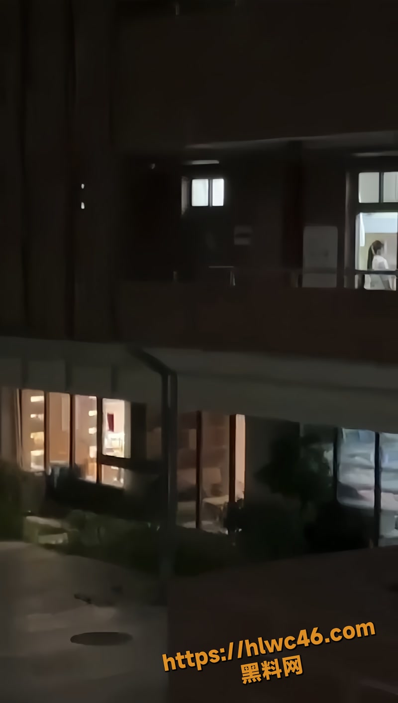 02单向玻璃做爱1 2wm