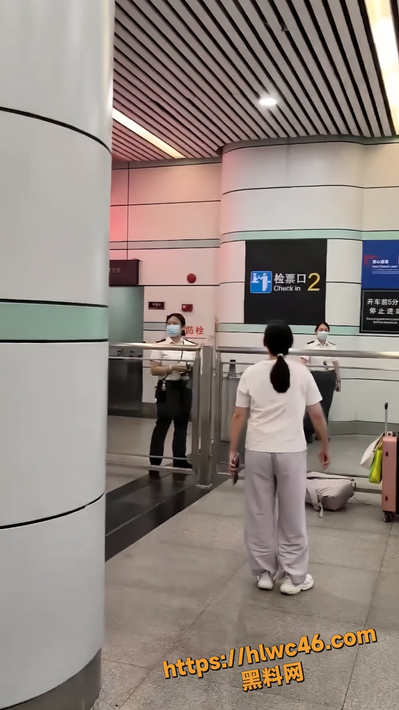 01广州东站闹剧1 1wm